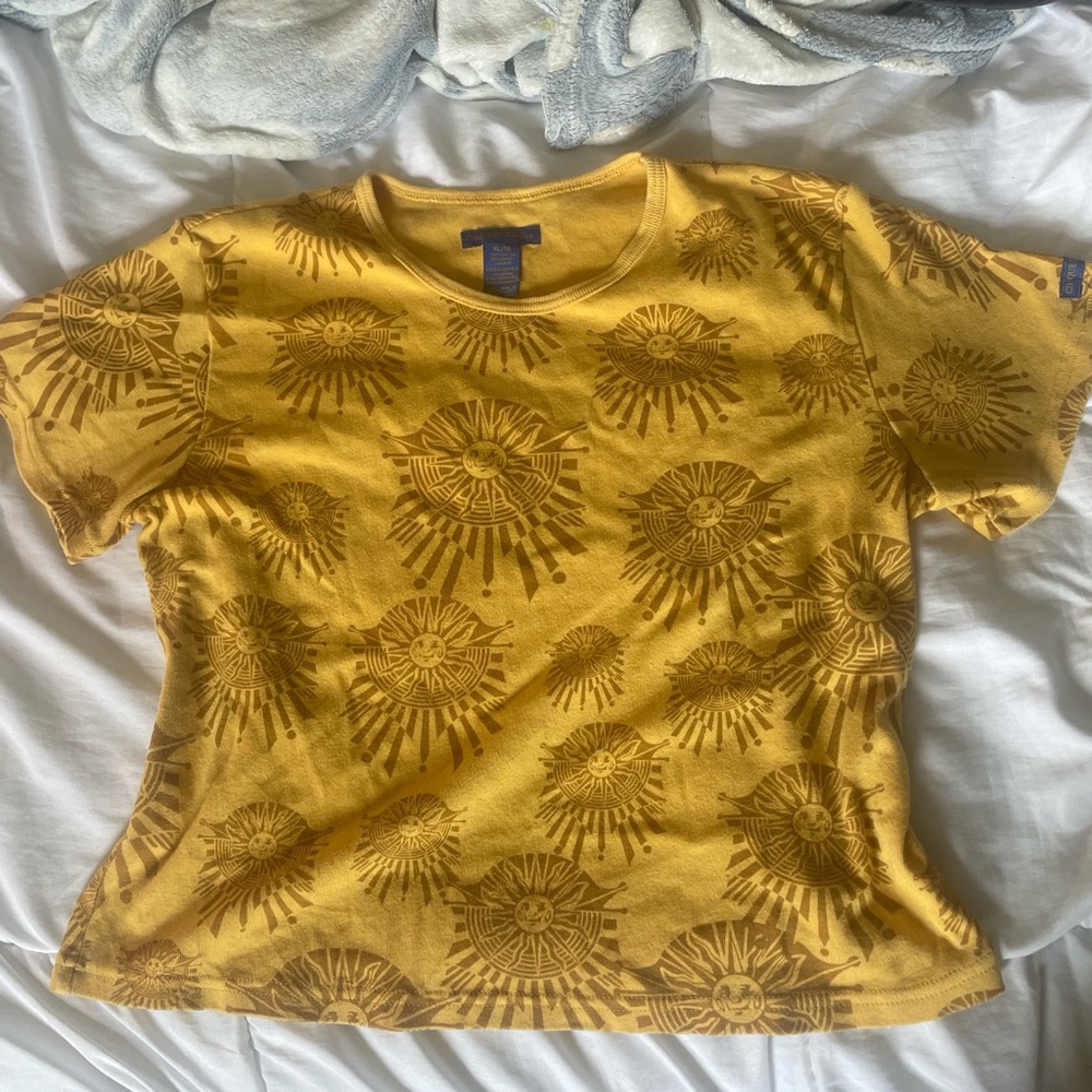 Yellow Boxy Graphic Tee with Short Sleeves